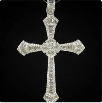 Y2K Uni Big Cross Necklace – Statement Retro 2000s Aesthetic